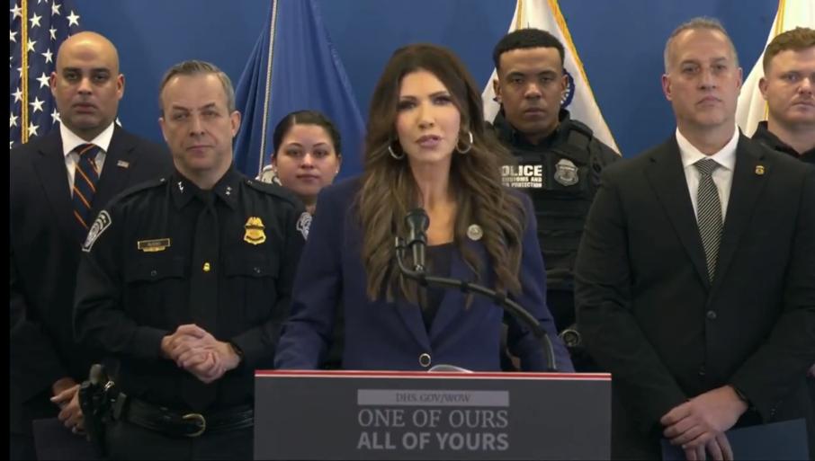 न्यू योर्क सिटीमा “अपरेशन साल्भो”: ५४ पक्राउ